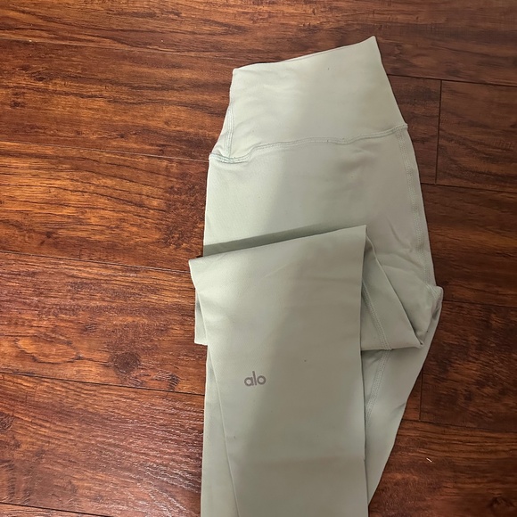 alo yoga mint green airbrush legging - Picture 1 of 3